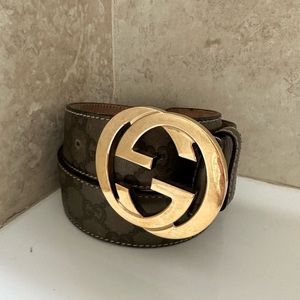 GUCCI Double G Logo Leather Belt